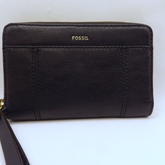 Excellent FOSSIL Black Leather Wallet/ Wristlet/ Zipper Closure/ - Picture 1 of 6